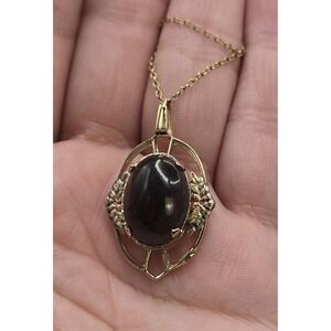 Oval Faux Agate Stone Cabochon Tri-color Leaves Accent Goldtone Pendant Necklace